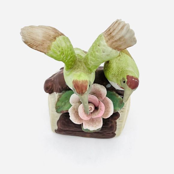 Vintage Hummingbirds On Log Figurine Green With Pink Flower Hand Painted Ceramic - Picture 1 of 5